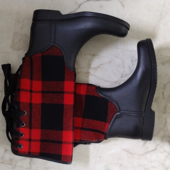 Coach plaid tie back weather boots. - Picture 1 of 9